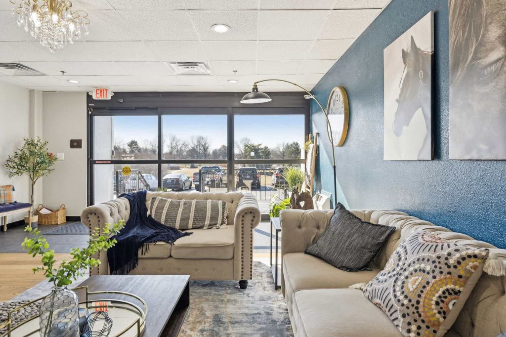 Apex Recovery Center Tennessee lounge with large windows